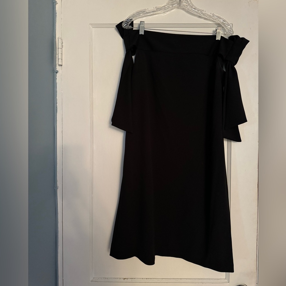 Donna Morgan LBD - slightly off shoulder w Large Bows at shoulder size 12